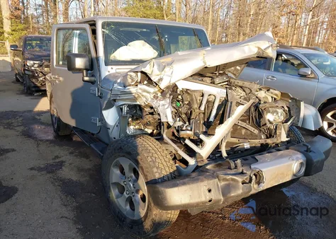 2016 Jeep Wrangler Unlimited Sahara z USA, uszkodzony, nr VIN 1C4BJWEG1GL252072